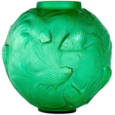 1924 René Lalique - Vase Formose Emerald Green Glass With White Patina