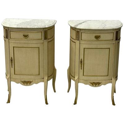 Pair of White Nightstand or End Tables / Side Tables, Marble Top Louis XV Style