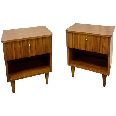 Pair Mid-Century Open Nightstands, Side/End Tables, American, Walnut, 1960s