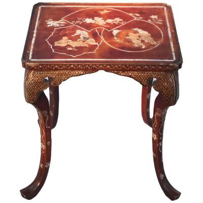 JAPANESE BROWN LACQUER AND INLAID NACREOUS LOW TABLE
