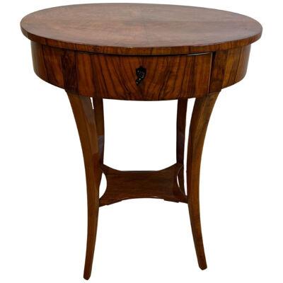 Oval Biedermeier Side Table with Drawer, Walnut Veneer, South Germany circa 1820