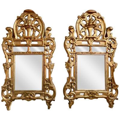 Pair of 18th Century Italian Giltwood Mirrors