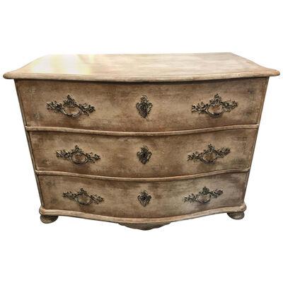 18th Century Swedish Painted Shape Front Commode