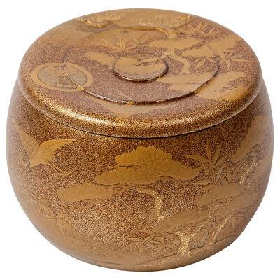 Japanese gold lacquer box (kobako) with Tsugaru family crest, cranes and pines