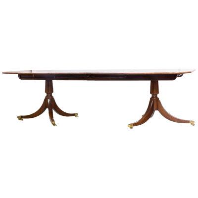 AF1-101: EARLY 19TH CENTURY ENGLISH REGENCY DOUBLEPEDESTAL MAHOGANY DINING TABLE