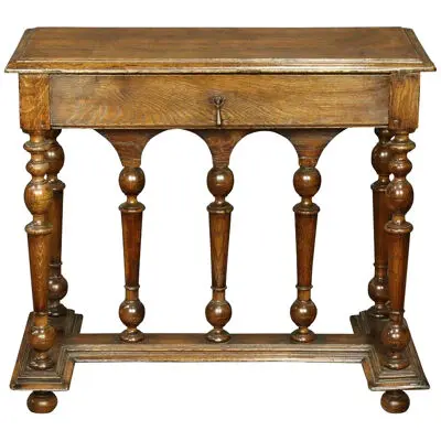 AF1-126: EARLY 18TH CENTURY ENGLISH WILLIAM AND MARY OAK HALL TABLE