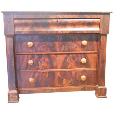 AF4-187: Early 19th Century American Classical Mahogany Chest of Drawers