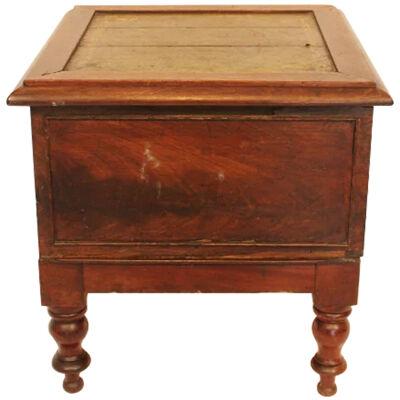 AF3-225: Early 19th Century English Mahogany Lidded Commode