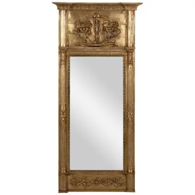 Fine original Swedish and gilded mirror, circa 1810.