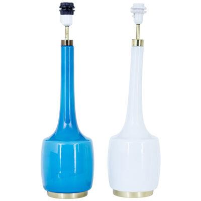 PAIR OF WHITE AND BLUE TABLE LAMPS BY BERGBOMS