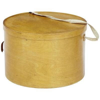 EARLY 20TH CENTURY LUTERMA REVAL BIRCH BENT WOOD HAT BOX