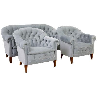 EARLY 20TH CENTURY BUTTONBACK 3 PIECE SUITE SOFA AND 2 CHAIRS