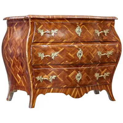 EARLY 18TH CENTURY ROCOCO INLAID PLUM BOMBE CHEST OF DRAWERS