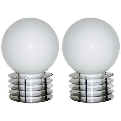 1960s Italian Pair of Modern Double-Lit White Glass and Chrome Round Table Lamps