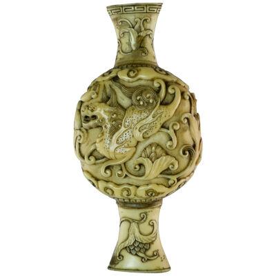 A small ivory vase made ca year 1800.