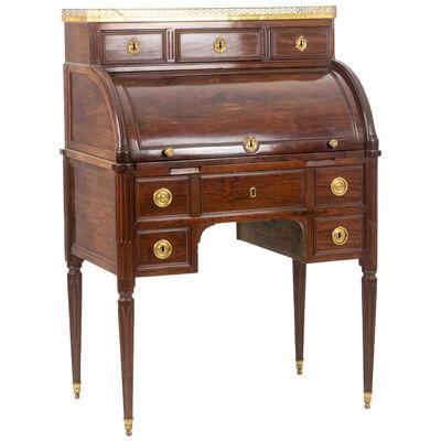Desk – or secretary, cylinder, in mahogany. Late 18th century period.
