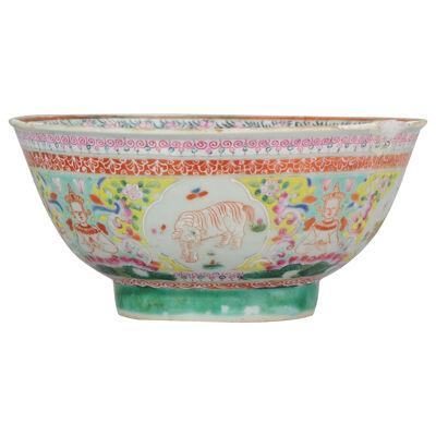 Antique Chinese porcelain Bowl 18th C. SE Asian Thai / Malay Market Bencharong