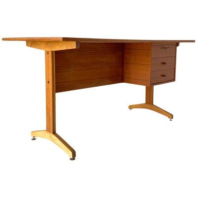 Midcentury teak desk in the style of Gianfranco Frattini, Italy 1960's