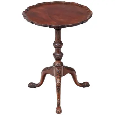 18th Century Georgian Occasional Table With Pie Crust Dish Top
