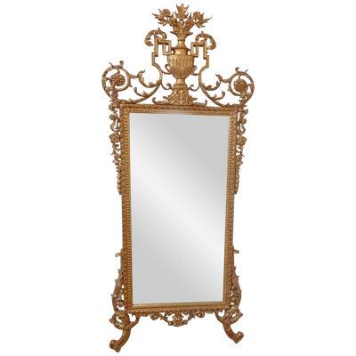 Baroque style mirror of high Florentine craftsmanship in carved wood 