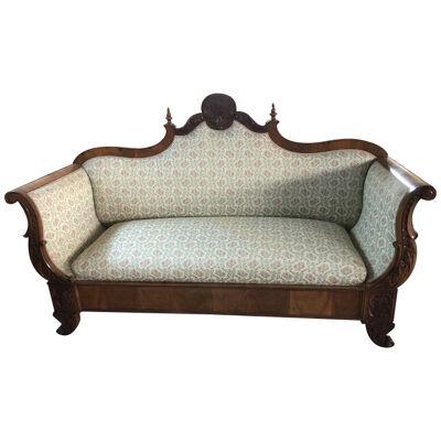 Original 800 sofa in hand-carved national solid walnut 