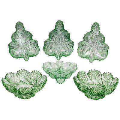 Unusual Suite of Green, Feather Cut William IV Bowls