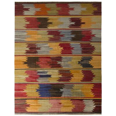 1950s Vintage Mid-Century Kilim Rug Green Red Multicolor All Over Pattern