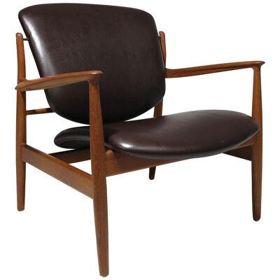 Finn Juhl for France & Daverkosen FD 136, Teak Lounge Chair in Leather