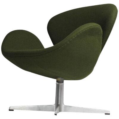 Arne Jacobsen for Fritz Hansen Swan Chairs, a Pair
