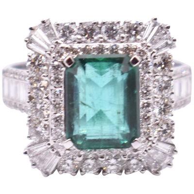 18k White Gold Emerald & Diamond Ring