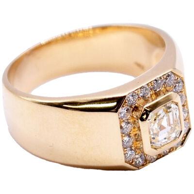 18k Yellow Gold Square Emerald Cut Diamond Ring