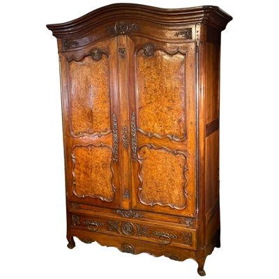 WONDERFUL EXAMPLE OF A FRENCH WALNUT AND BURR WALNUT ARMOIRE
