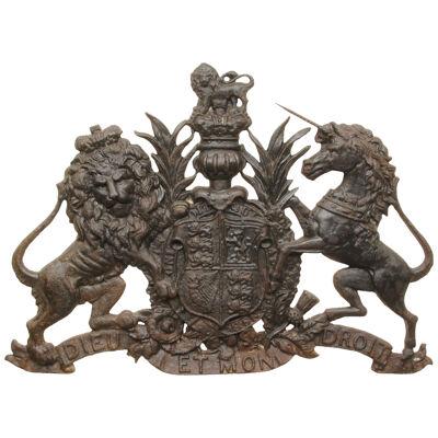 A WELL CAST VICTORIAN ENGLISH COAT OF ARMS