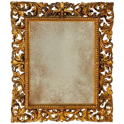 Florentine Italian Giltwood Mirror, circa 1880. Later mirror plate