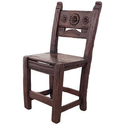Spanish Child's Chair in Walnut, 18th or 19th century