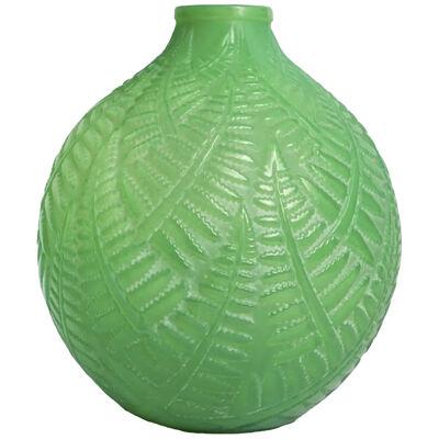 1927 René Lalique - Vase Espalion Double Cased Jade Green Glass
