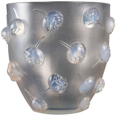 1937 René Lalique - Vase Pivoines Opalescent Glass Peonies