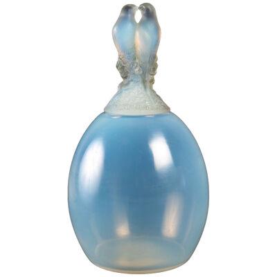 1925 René Lalique - Vase Tourterelles Opalescent Glass