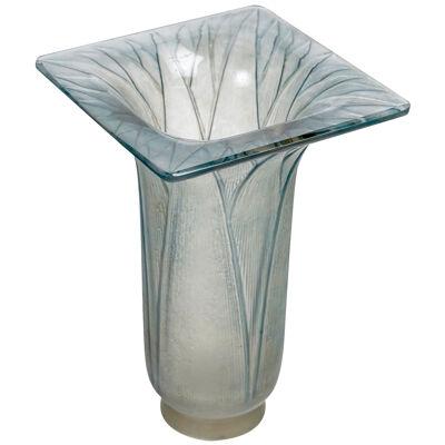 1920 Rene Lalique - Vase Lotus Frosted Glass With Blue Patina