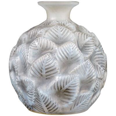 1926 René Lalique - Vase Ormeaux Cased Opalescent Glass With Grey Patina