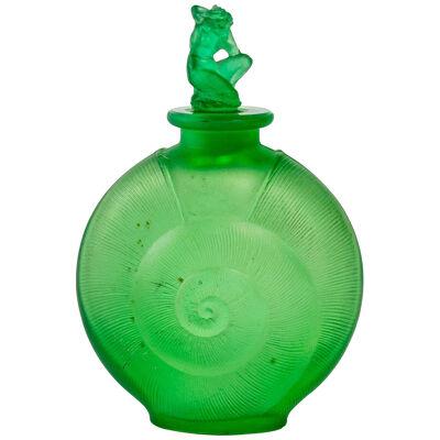 1920 René Lalique - Perfume Bottle Amphitrite Emerald Green Glass