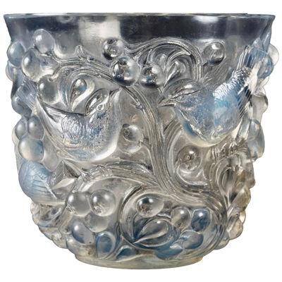 1921 René Lalique - Vase Avallon Opalescent Glass
