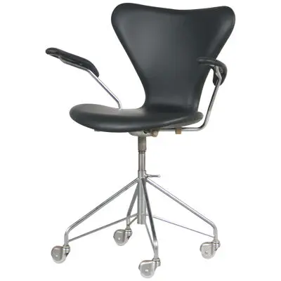 1950s “3217” Swivel desk chair by Arne Jacobsen for Fritz Hansen, Denmark