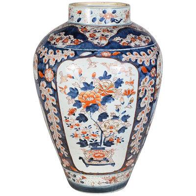 Japanese Arita Imari 18th Century vase.