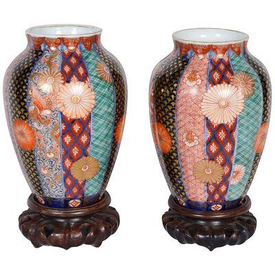 Pair Japanese Fukagawa Imari vases, circa 1900.