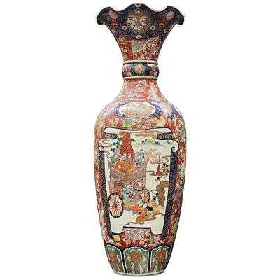 Large 19th Century Japanese Imari vase.