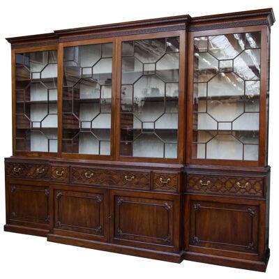 Large Mahogany Chippendale Period Breakfront Bookcase, 18th Century.
