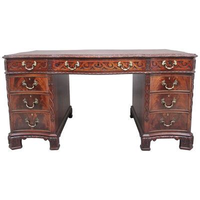 Early 20th Century mahogany desk in the Chippendale style 