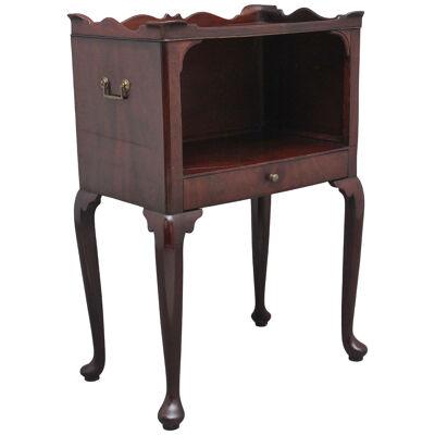 Early 20th Century mahogany bedside cabinet in the Georgian style