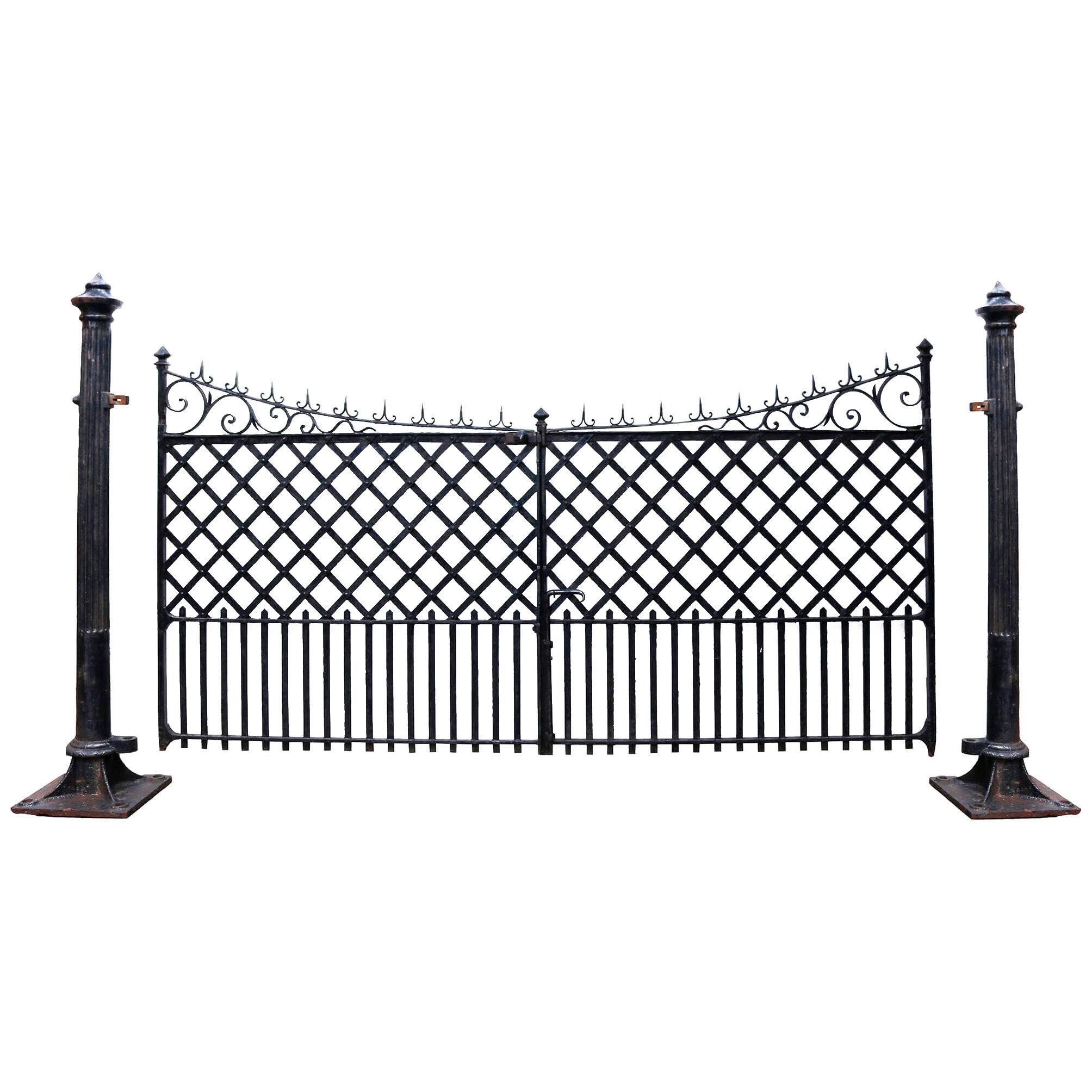 Set of Wrought Iron Driveway Gates and Posts 307 cm (10′)